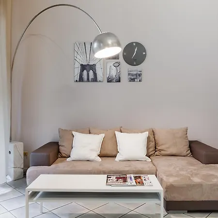 Italianway Coluccio Salutati Apartment